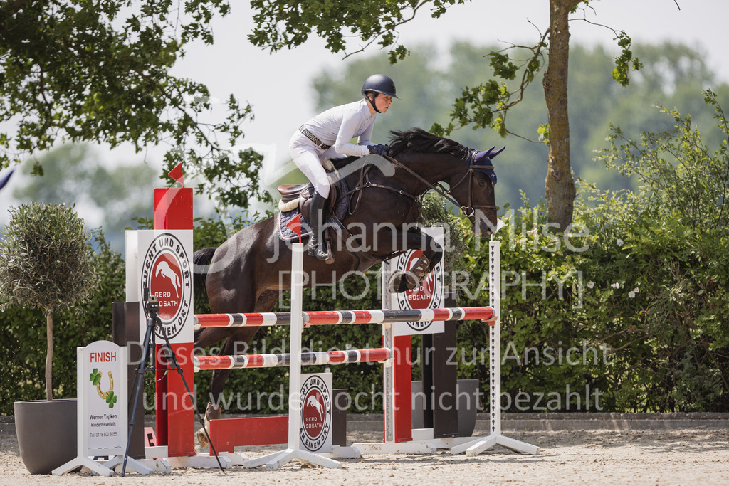 230616_Lemwerder_Springpf-L2-625 | Deine schönsten Turniermomente als professionelle Fotos! Entdecke hochwertige Pferdesport-Fotografie im Online-Shop. Jetzt Fotos finden & bestellen!