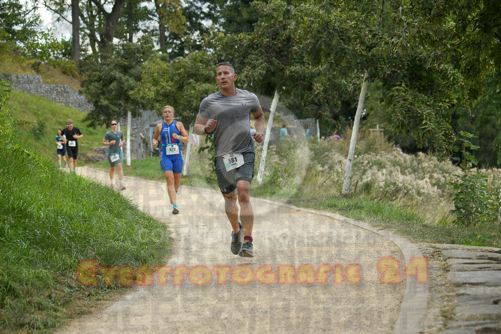 250824_1425_EX1_6168 | Sportfotografie im Rhein-Sieg Kreis, Köln, Bonn, NRW, Rheinland Pfalz, Hessen, etc. Unser Tätigkeitsfeld umfasst den Laufsport vom Volkslauf über den Marathon, Duathlon, Triathon bis zum Ultralauf wie Kölnpfad Ultra oder Schindertrail.