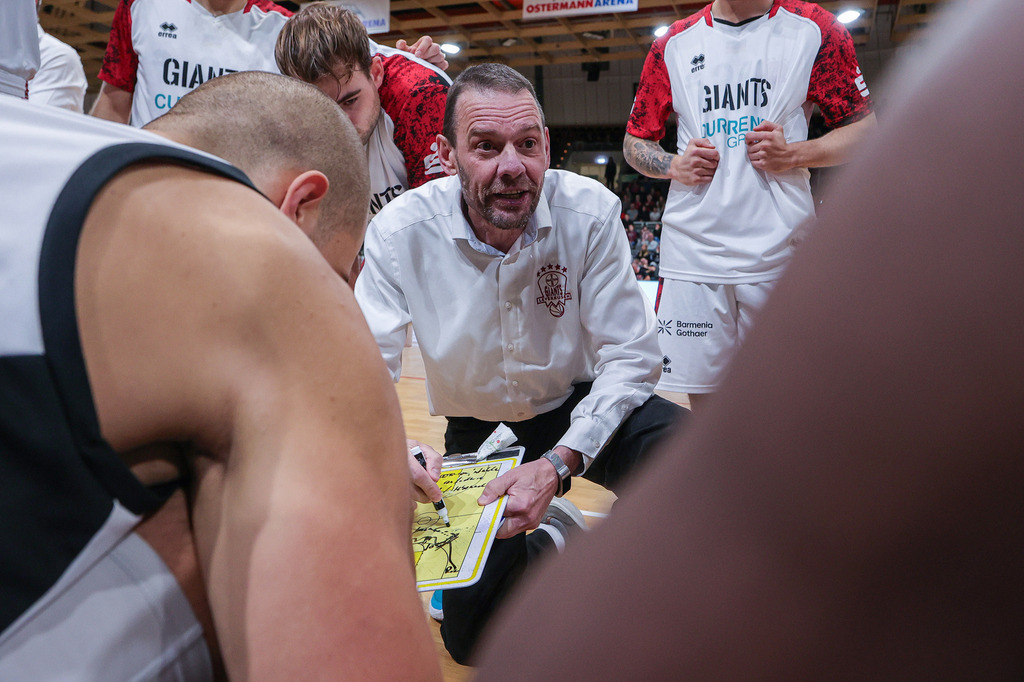 Pro A BAYER GIANTS vs Eisbären Bremerhaven-73 | Fotos von Basketballspielen aus dem Raum NRW fotografiert von Gero Mueller-Laschet und Daniel Schaefer - Realisiert mit Pictrs.com