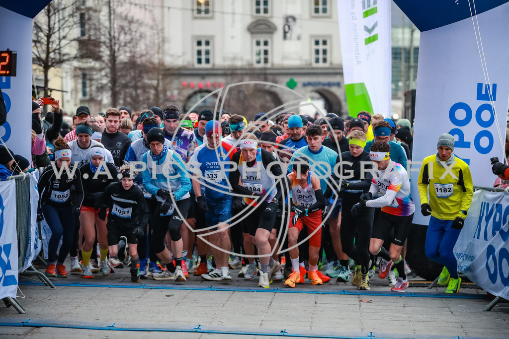 SILVESTERLAUF LINZ 25 | Linz, AUSTRIA, 31. Dezember 25, TRIRUN SILVESTERLAUF LINZ 25 , Image shows: 
Photo: WAPICS / BINDER Manuel