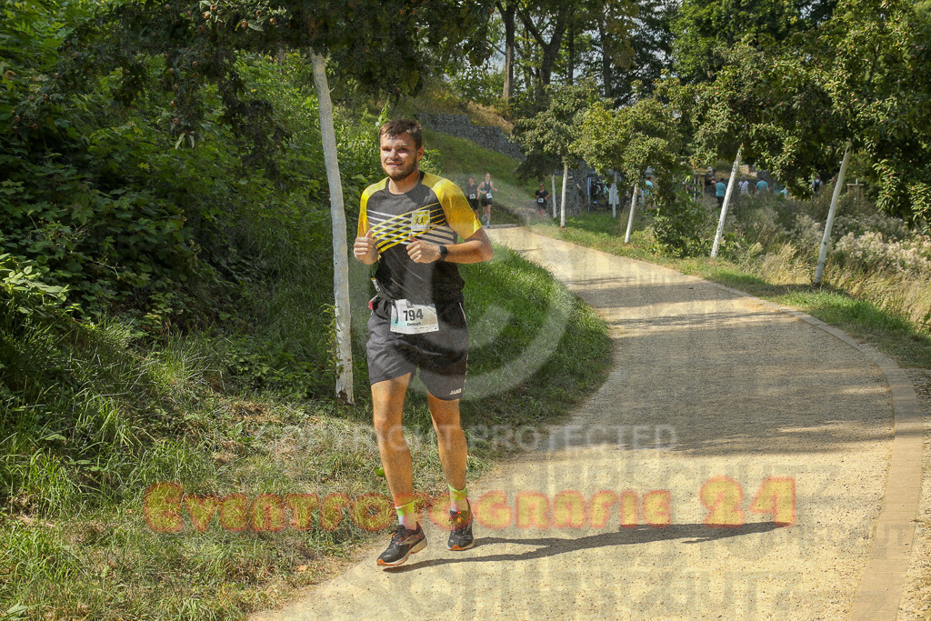 250824_1454_EX1_7949 | Sportfotografie im Rhein-Sieg Kreis, Köln, Bonn, NRW, Rheinland Pfalz, Hessen, etc. Unser Tätigkeitsfeld umfasst den Laufsport vom Volkslauf über den Marathon, Duathlon, Triathon bis zum Ultralauf wie Kölnpfad Ultra oder Schindertrail.