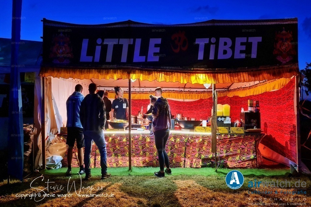 Bachblyten® Festival 2023 | Entdecken Sie atemberaubende Luftbilder und Fotografien auf airwatch.de - Tauchen Sie ein in eine Welt voller faszinierender Aufnahmen aus der Vogelperspektive.