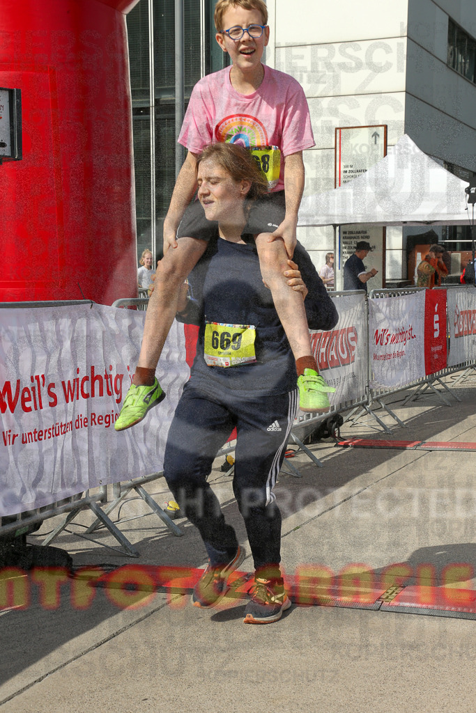 250920_1358_EX1_7181 | Sportfotografie im Rhein-Sieg Kreis, Köln, Bonn, NRW, Rheinland Pfalz, Hessen, etc. Unser Tätigkeitsfeld umfasst den Laufsport vom Volkslauf über den Marathon, Duathlon, Triathon bis zum Ultralauf wie Kölnpfad Ultra oder Schindertrail.