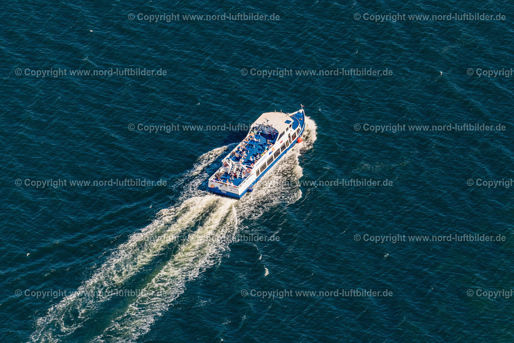 Wismar_MS_Hanseat_Adler_Schiffe_ELS_5992100822 | HANSESTADT WISMAR 10.08.2022 Passagier- und Fahrgastschiff Reederei Adler Schiffe " MS Hanseat " in Hansestadt Wismar im Bundesland Mecklenburg-Vorpommern, Deutschland. Weiterführende Informationen bei: Adler-Schiffe GmbH & Co. KG. // Passenger ship Reederei Adler ships " MS Hanseat " in Hanseatic City of Wismar in the state Mecklenburg - Western Pomerania, Germany. Further information at: Adler-Schiffe GmbH & Co. KG. Foto: Martin Elsen