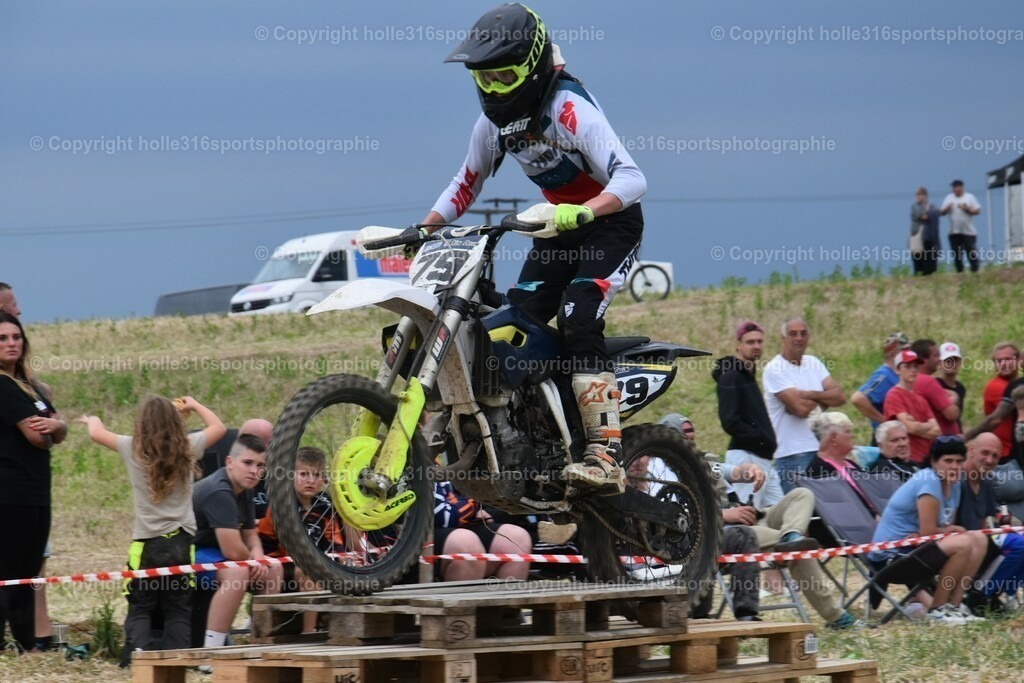 DSC_0196_01 (2) | Sportfotografie , Motorsport, Motoross, Reitsport, Mointainbike, Enduro,
Landschaft , Outdoor, Eventfotografie, Landschaft, Bilder online bestellen - Realisiert mit Pictrs.com