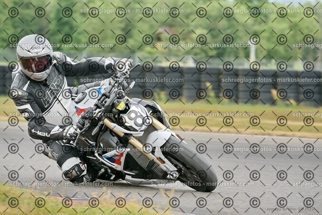 25bt05-0910 | markuskiefer.com - Realisiert mit Pictrs.com