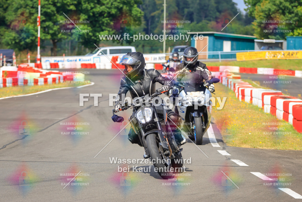_DSK2282 | Hier findet Ihr Bilder von Touristenfahrten auf der Nürburgring Nordschleife oder von anderen Veranstaltungen die ich besucht habe. Viel Spass beim Durch Schauen 