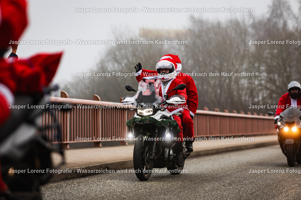 X-Mas Ride I Kiel I 2025 | Jasper Lorenz Fotografie - Realisiert mit Pictrs.com