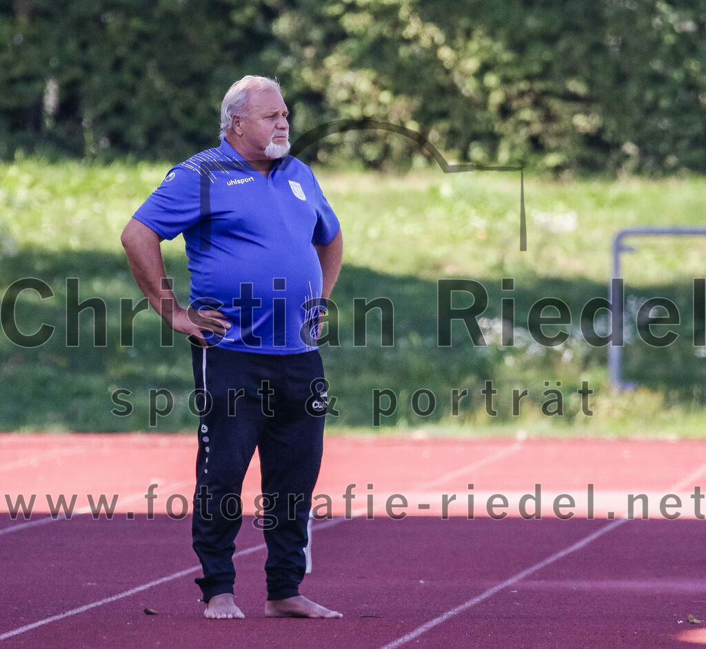 2023-08-19_027_SG_Markt_Schwaben_II_gegen_TSV_Ottobrunn_III | Markt Schwaben, Deutschland, 19.08.2023:
Fußball, C-Klasse 2023 / 2024, 1. Spieltag, (SG) Markt Schwaben II gegen TSV Ottobrunn III, Endergebnis: 0:4

Trainer Christian Aschenbrenner (TSV Ottobrunn)

Foto: Christian Riedel / fotografie-riedel.net
