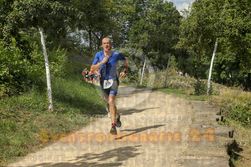 250824_1338_EX1_3104 | Sportfotografie im Rhein-Sieg Kreis, Köln, Bonn, NRW, Rheinland Pfalz, Hessen, etc. Unser Tätigkeitsfeld umfasst den Laufsport vom Volkslauf über den Marathon, Duathlon, Triathon bis zum Ultralauf wie Kölnpfad Ultra oder Schindertrail.