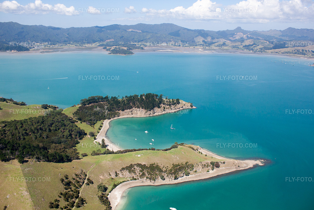 Aerial view: View of the town in Whanganui Island in the state Waikato, New Zealand.Photo: IMG_55722.jpg taken on 01/12/2013 by Werner Riehm/FLY-FOTO.comResolution of the original: 4752 x 3168 px
