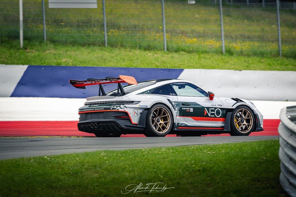 R6PZ2285 _Alexander Tschuncky | Entdecken Sie die faszinierende Welt von Alexander Tschuncky Arts: Kreative Fotografie, atemberaubende Automobilkunst und hochwertiger Bilderdruck. Lassen Sie sich inspirieren! - Realisiert mit Pictrs.com