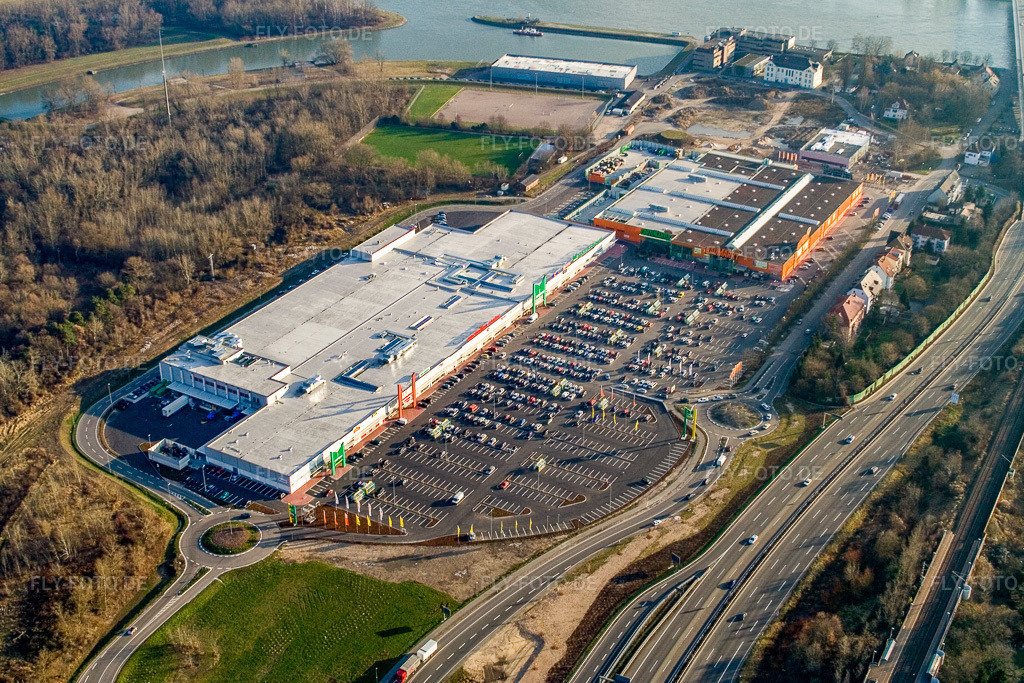 Luftbild: Martktauf im Maximilian Center im Ortsteil Maximiliansau in Wörth im Bundesland Rheinland-Pfalz in Deutschland. Foto: IMG_9074.jpg vom 15.12.2007 durch Werner Riehm/FLY-FOTO.de