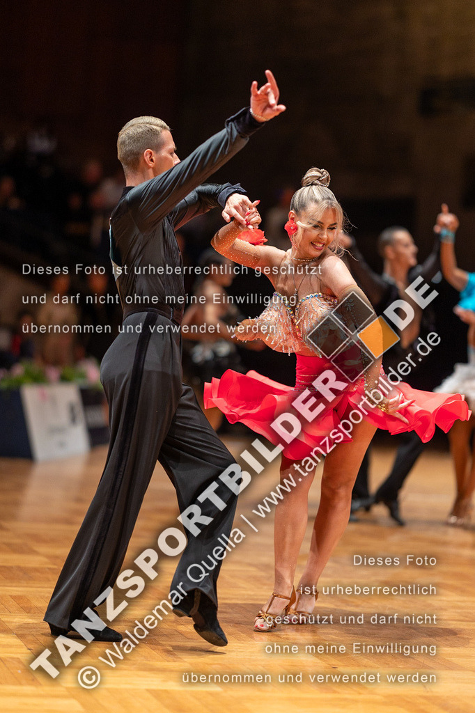 20230812-11088 | Hier finden Sie Tanz Bilder vom Latein und Standard Formationen tanzen. Sportbilder vom Tanzsport. Schöne Fotos und von Weltmeisterschaft, Europameisterschaft, Bundesliga, Regionalliga, Oberliga und Landesliga sowie von GOC Stuttgart, DanceComp, WM Bremen