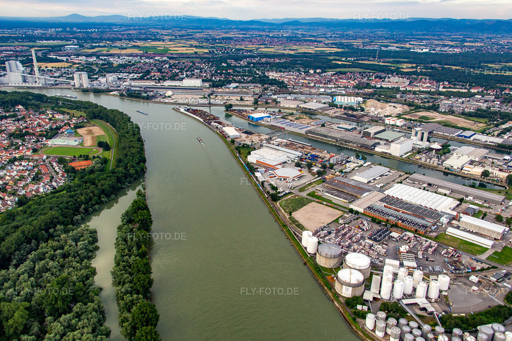 Luftbild: Rheinauhafen im Ortsteil Rheinau in Mannheim im Bundesland Baden-Württemberg in Deutschland. Foto: IMG_090963.jpg vom 04.07.2016 durch Werner Riehm/FLY-FOTO.de