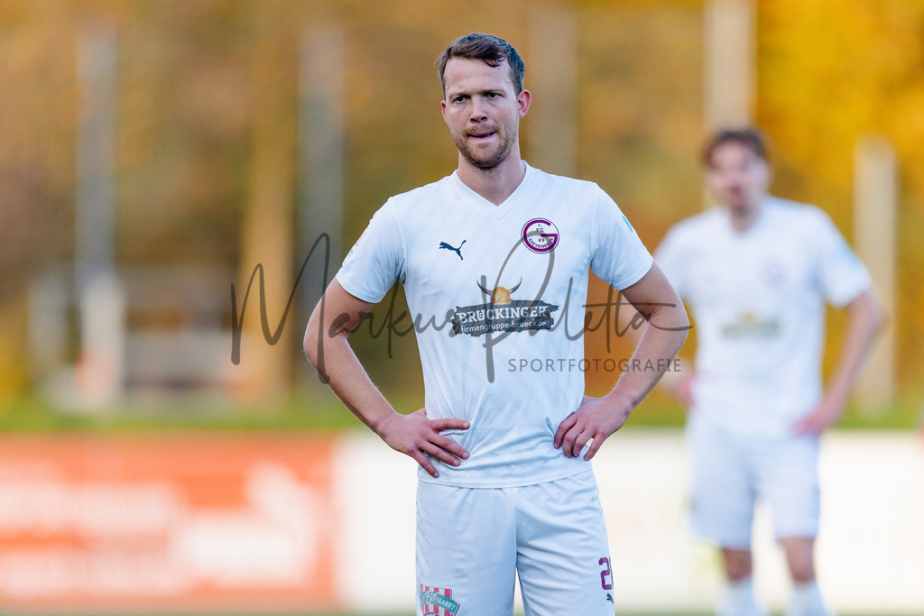 Oberliga Westfalen, Saison 2025/26, 13. Spieltag: 1. FC Gievenbeck - Türkspor Dortmund 2000 | Münster, 02.11.2025: Oberliga Westfalen, 13. Spieltag, 1. FC Gievenbeck empfängt Türkspor Dortmund 2000 im Sportpark Gievenbeck in Münster. Foto: sportfotografie.ms | Markus Paletta - Realisiert mit Pictrs.com