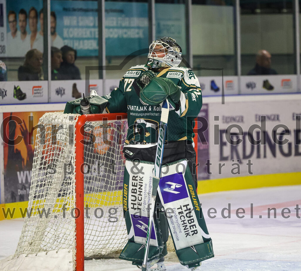 2025-09-12_105_TSV_Erding_gegen_EV_Landshut | Erding, Deutschland, 12.09.2025:Eishockey, Oberliga Süd 2025 / 2026, Testspiel, TSV Erding gegen EV Landshut, Endergebnis: 4:6Torwart David Zabolotny (Erding Gladiators, #72)Foto: Christian Riedel / fotografie-riedel.net