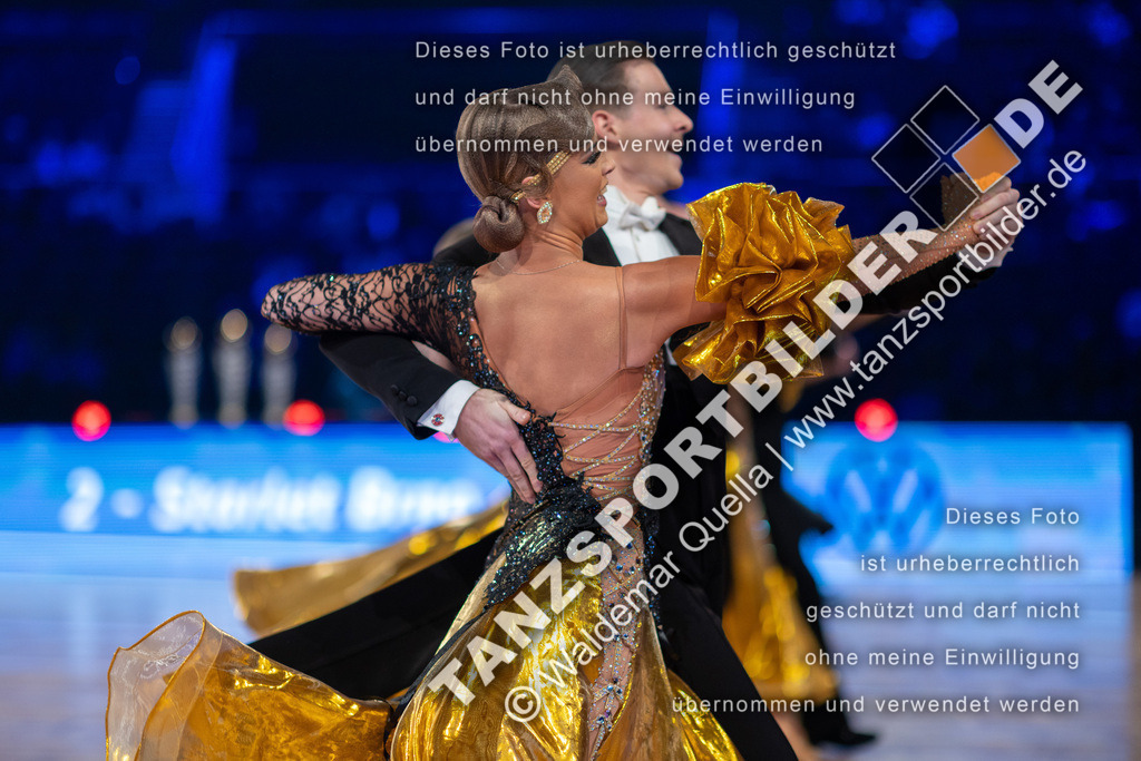 20251206-01079 | Hier finden Sie Tanz Bilder vom Latein und Standard Formationen tanzen. Sportbilder vom Tanzsport. Schöne Fotos und von Weltmeisterschaft, Europameisterschaft, Bundesliga, Regionalliga, Oberliga und Landesliga sowie von GOC Stuttgart, DanceComp, WM Bremen