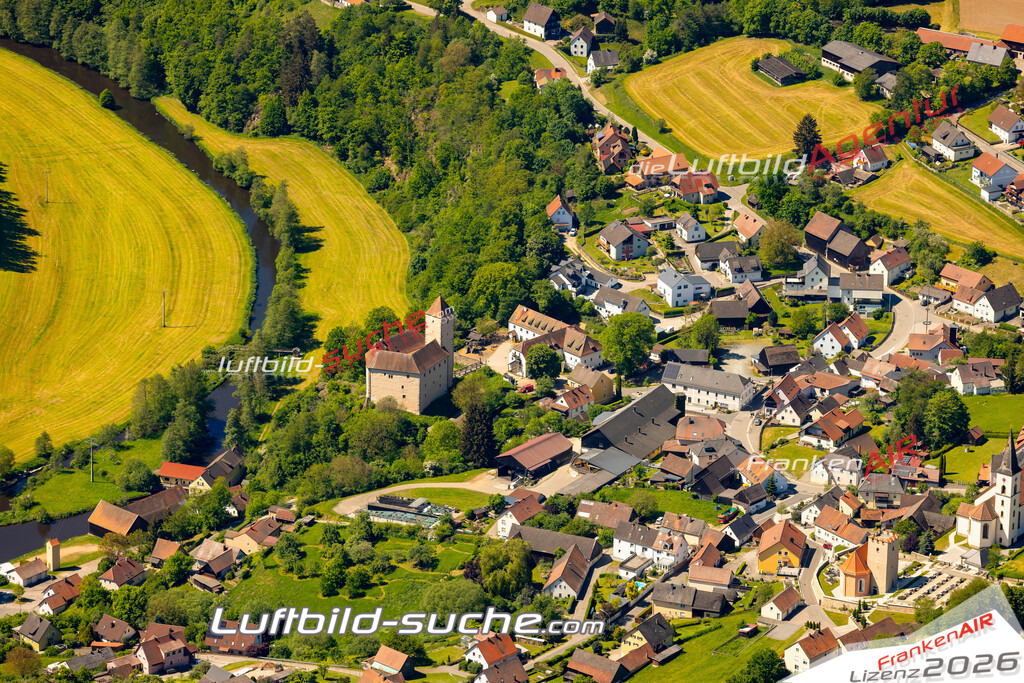 Das Luftbild zeigt :  Trausnitz - Die Luftaufnahme wurde 2024 vom UL-Flugzeug aus erstellt ( keine Drohne ) - Hochauflösende Luftaufnahme - Für grossformatige Ausdrucke geeignet. Die Geschenkidee !Mit Lizenz und Bildrechte bestellbar