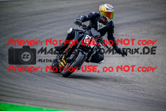 MaZZes_FotoMatrix_240614_6007705_5090 | ROT