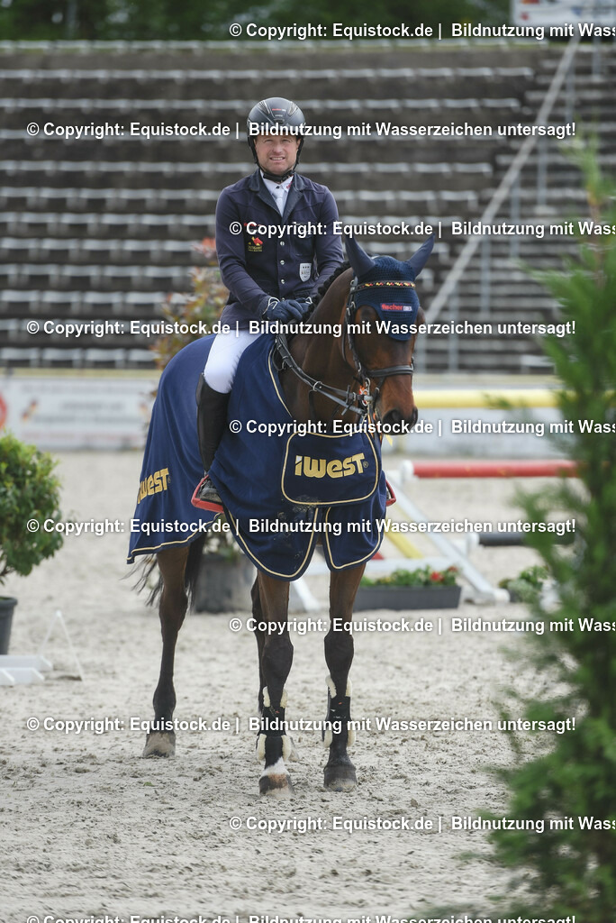 20230514_CCI4_Springen_0428 | equistock