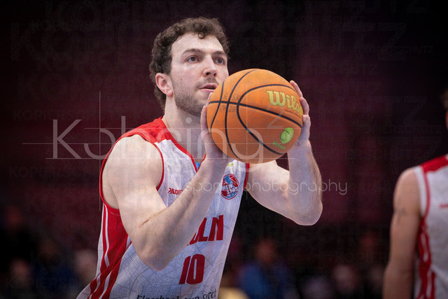 Barmer 2. Basketball Bundesliga ProA: Rheinstars Koeln vs. BBC Bayreuth, 11.01.26 | Köln, 11.01.26 - Haris Hujic (RheinStars Köln, 10, SG) während des Spiels der Barmer 2. Basketball Bundesliga ProA: Rheinstars Koeln vs. BBC Bayreuth in der Motor World in Köln.