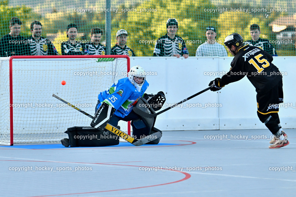 VAS Ballhockey Villach vs. ASKÖ Villach Ballhockey | #35 Lepuschitz Leo SV ASKÖ Ballhockey, #15 Kronig Daniel VAS Ballhockey Villach, VAS Ballhockey Villach vs. ASKÖ Villach Ballhockey , VAS Ballhockey Villach vs. ASKÖ Villach Ballhockey  am 13.05.2026 in Villach (Alpen Arena ), Austria, (Photo by Bernd Stefan)