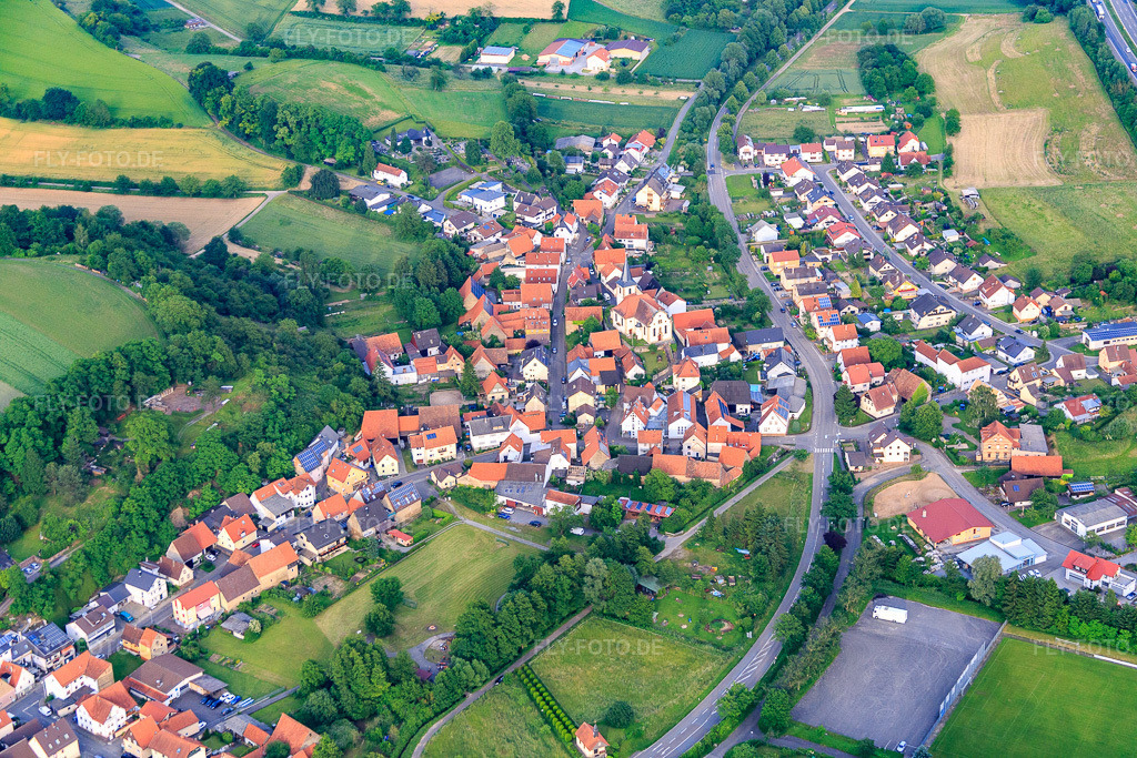 Luftbild: Wiesengrund im Ortsteil Balzfeld in Dielheim im Bundesland Baden-Württemberg in Deutschland. Foto: IMG_089379.jpg vom 10.06.2016 durch Werner Riehm/FLY-FOTO.de