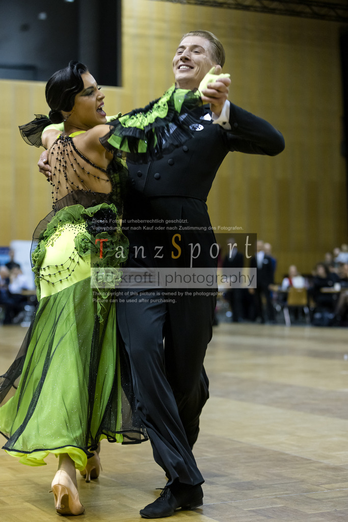20241102_DC_HGR_Std_09169 | Tanzsportbilder, Standardtanz, Lateintanz, WDSF, DTV, LTVB, dancecomp, goc, hessen tanzt, blaues band der spree, walzer, tango, wiener walzer, slowfox, quickstepp, samba, rumba, cha-cha-cha, paso doble. jive, hd-kroft photography, turniertanzsport
