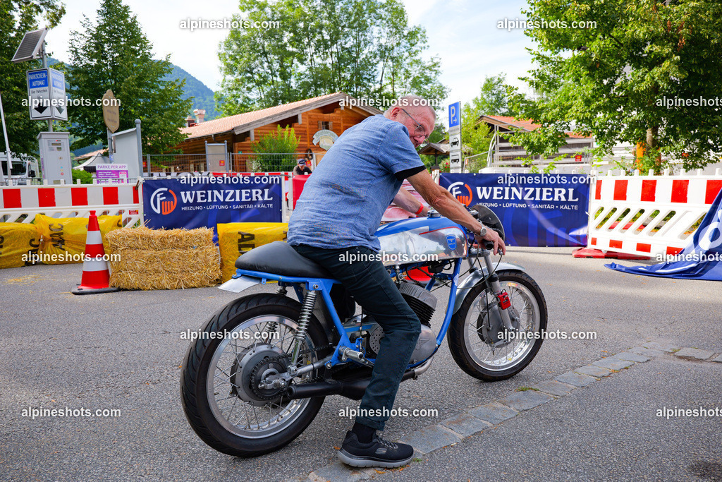 P1014610 | Erleben Sie atemberaubende, hochqualitative Fotos Ihrer Fahrt entlang der malerischen Alpenstraßen. Besuchen Sie alpineshots.com, um professionelle Aufnahmen Ihrer unvergesslichen Reise zu finden und zu kaufen - Realisiert mit Pictrs.com