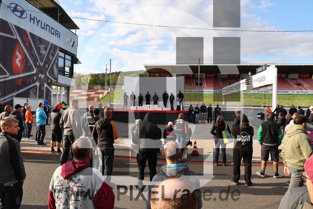 social-20250822_00059 | Schöne Erinnerungen an spannende Momente - das festzuhalten ist unser Job. PIXELrace.de ist seit 2003 auf den Rennstrecken Europas unterwegs um die Action draußen beim Fahren und die wunderbare Stimmung imm Fahrerlager für euch einzufangen.