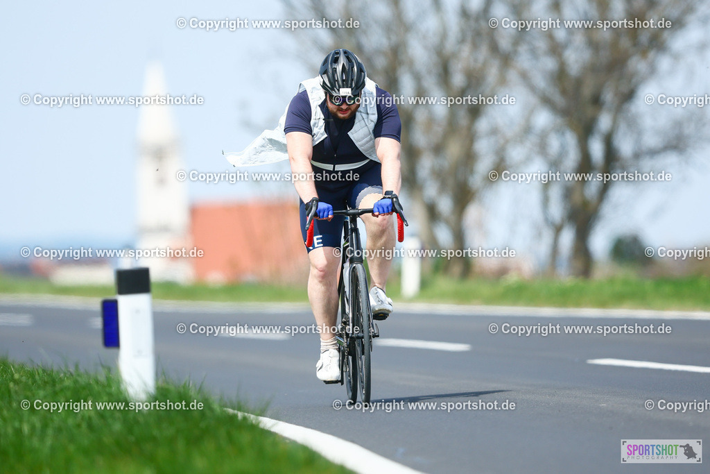 294_TRA57415 | Neusiedlersee Radmarathon 2026@sportshot_your_pictrs #yourpictures#roadtowm2029 #nrm #neusiedlerseeradmarathon #neusiedlersee #neusiedlerseetourismus #burgenland #mörbisch #nrm26 #burgenlandtourismus #voglundco #poweredbyburgenlandtourismus #radsport #rad #marathon #ucigranfondo #visitburgenland #ucigranfondoworldseries