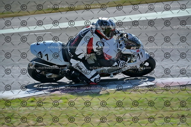 26BT02-0272 | markuskiefer.com - Realisiert mit Pictrs.com