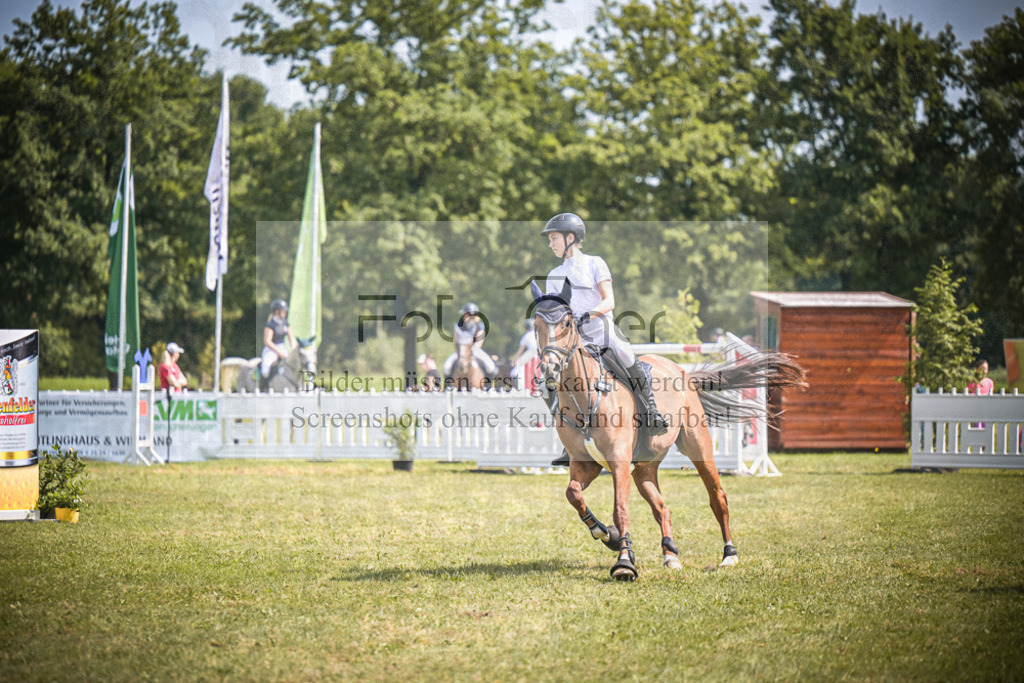 DOS_4136 | Entdecke hochwertige Reitturnierfotos von Foto Oger. Professionell, emotional und authentisch – jetzt Lieblingsmomente im Shop bestellen.Deutschlandweite Turnierfotografie. - Realisiert mit Pictrs.com