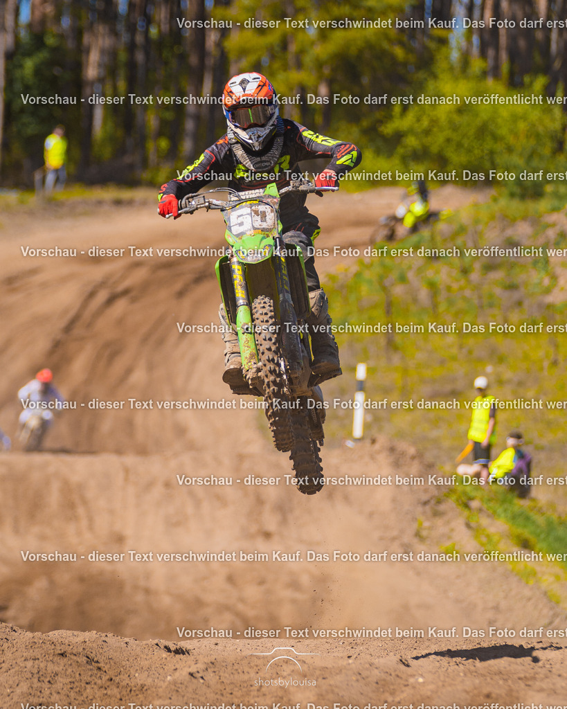 20260501_MCWriezen-3006 | Sportfotografin aus Berlin-Brandenburg mit Fokus auf Motocross. Ich halte deine sportliche Leistung und echte Emotionen auf und neben der Strecke professionell fest. Entdecke die Fotos von deinem Rennen und bestelle sie direkt hier im Shop.