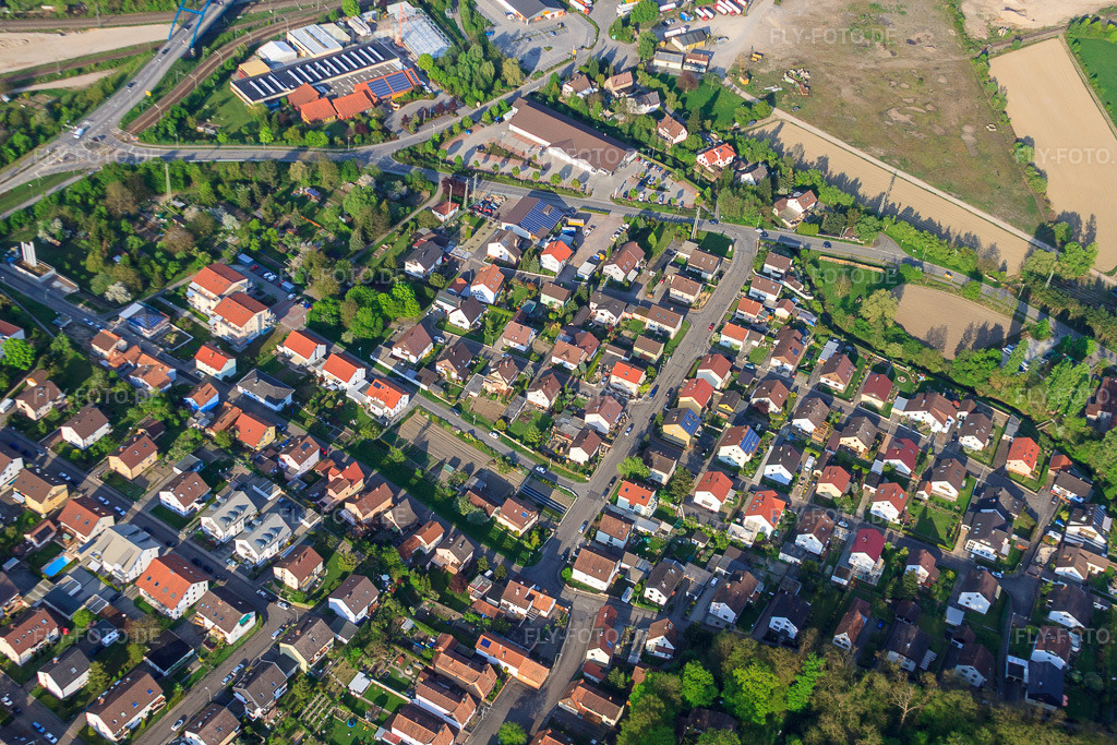 Luftbild: Max-Bermann-Straße in Wörth am Rhein im Bundesland Rheinland-Pfalz in Deutschland. Foto: IMG_26827.jpg vom 28.04.2010 durch Werner Riehm/FLY-FOTO.de