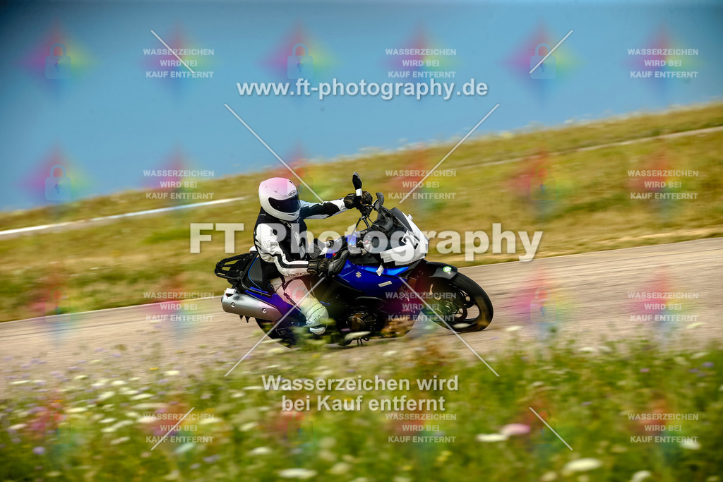 Chambley Juli-0807 | Hier findet Ihr Bilder von Touristenfahrten auf der Nürburgring Nordschleife oder von anderen Veranstaltungen die ich besucht habe. Viel Spass beim Durch Schauen 