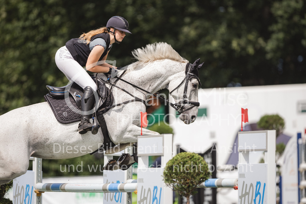 230715_LC_M1-Spr-600 | Deine schönsten Turniermomente als professionelle Fotos! Entdecke hochwertige Pferdesport-Fotografie im Online-Shop. Jetzt Fotos finden & bestellen!