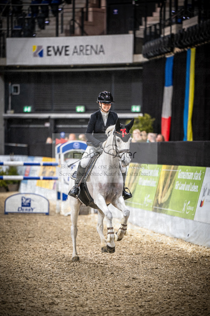 DOS_2110 | Entdecke hochwertige Reitturnierfotos von Foto Oger. Professionell, emotional und authentisch – jetzt Lieblingsmomente im Shop bestellen.Deutschlandweite Turnierfotografie. - Realisiert mit Pictrs.com