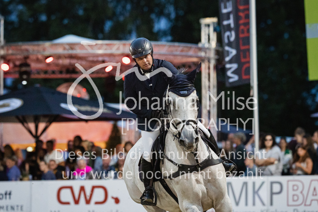 230826_Delbrueck_Barriere-121 | Deine schönsten Turniermomente als professionelle Fotos! Entdecke hochwertige Pferdesport-Fotografie im Online-Shop. Jetzt Fotos finden & bestellen!