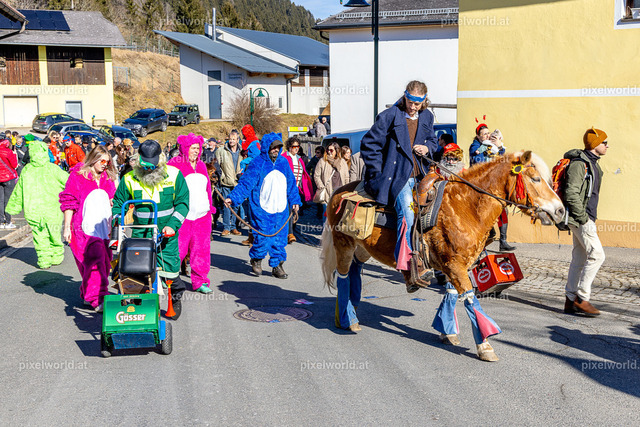 Bärentreiben in Steuerberg | Bildershop von pixelworld.at - Realisiert mit Pictrs.com