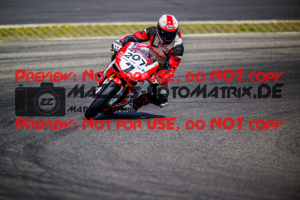 MaZZes_FotoMatrix_240717_6007705_6787 | GELB