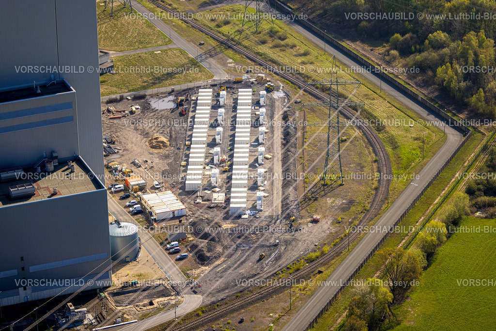 Hamm260400030Uentrop | Luftbild, RWE Kraftwerk Westfalen, Batteriespeicher Stellplatz, Kernkraftwerk THTR-300 (Thorium-Hoch-Temperatur-Reaktor), Hochtemperaturreaktor heliumgekühlt, Kugelhaufenreaktor, Kernkraftwerk und Atomkraftwerk, Uentrop, Hamm, Ruhrgebiet, Nordrhein-Westfalen, Deutschland