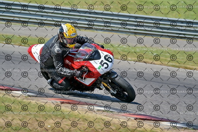 25bt04-0458 | markuskiefer.com - Realisiert mit Pictrs.com
