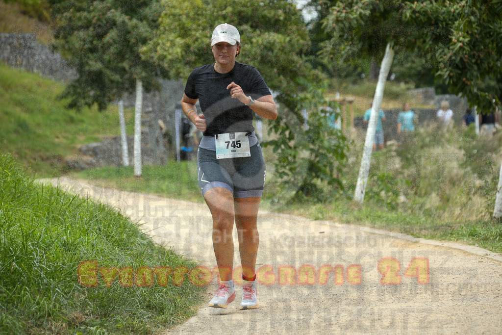250824_1513_EX1_8697 | Sportfotografie im Rhein-Sieg Kreis, Köln, Bonn, NRW, Rheinland Pfalz, Hessen, etc. Unser Tätigkeitsfeld umfasst den Laufsport vom Volkslauf über den Marathon, Duathlon, Triathon bis zum Ultralauf wie Kölnpfad Ultra oder Schindertrail.