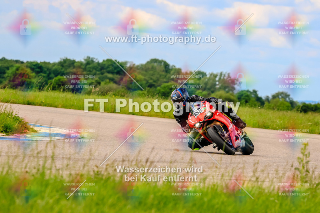 MotoTeam-1256 | Hier findet Ihr Bilder von Touristenfahrten auf der Nürburgring Nordschleife oder von anderen Veranstaltungen die ich besucht habe. Viel Spass beim Durch Schauen 