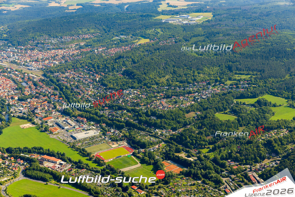 Neue Luftbildaufnahme der Stadt Meiningen - Das Luftbild wurde 2025 vom UL-Flugzeug heraus erstellt ( keine Drohnenaufnahme ) - Hochauflösende Luftaufnahme - für Wandbilder und großformatige Ausdrucke geeignet. Das besondere Geschenk!Hier alle&nbsp;Infos zur Lizenzierung der LuftaufnahmeWir fliegen auch dieses Jahr wieder in Ihre Region um Luftbilder zu erstellen.- Luftbild anfragen