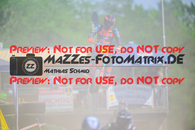 MaZZes_FotoMatrix_240512_6007705_0409 | S2