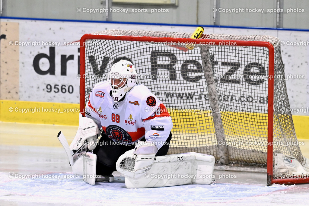 ESC SPARKASSE STEINDORF vs. EV ZELTWEG MURTAL LIONS | #88 Mocher Paul EV ZELTWEG MURTAL LIONS, ESC SPARKASSE STEINDORF vs. EV ZELTWEG MURTAL LIONS, ESC SPARKASSE STEINDORF vs. EV ZELTWEG MURTAL LIONS am 27.12.2025 in Steindorf (Ossiachersee Halle), Austria, (Photo by Bernd Stefan)