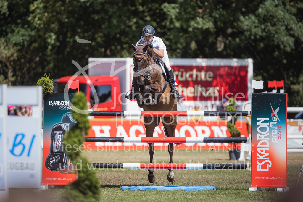 220717_LC_GroßerPreis-907 | Deine schönsten Turniermomente als professionelle Fotos! Entdecke hochwertige Pferdesport-Fotografie im Online-Shop. Jetzt Fotos finden & bestellen!